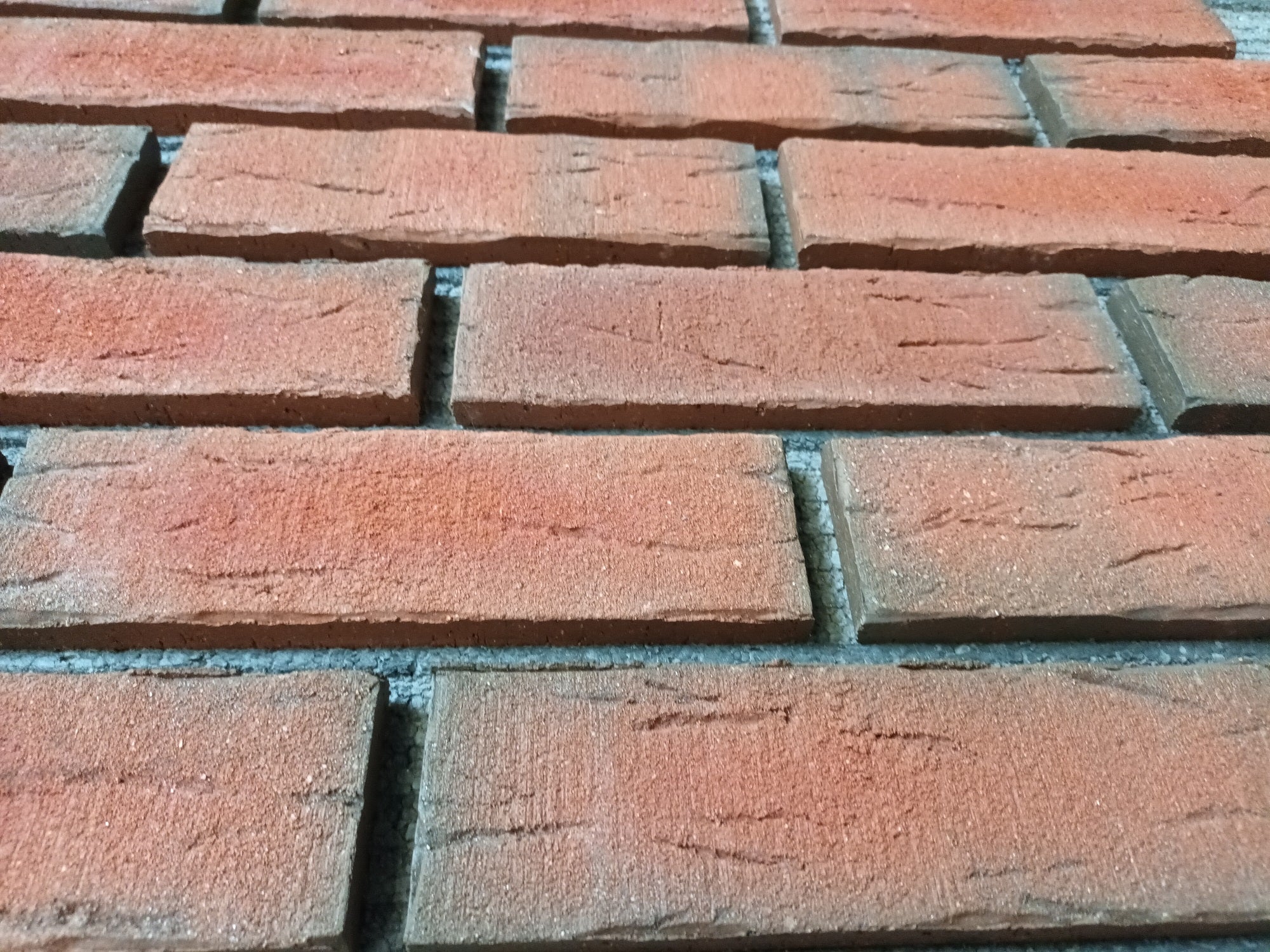 689 Feldhaus Klinker Riemchen Sintra Ardor rot-bunt Handform-Optik