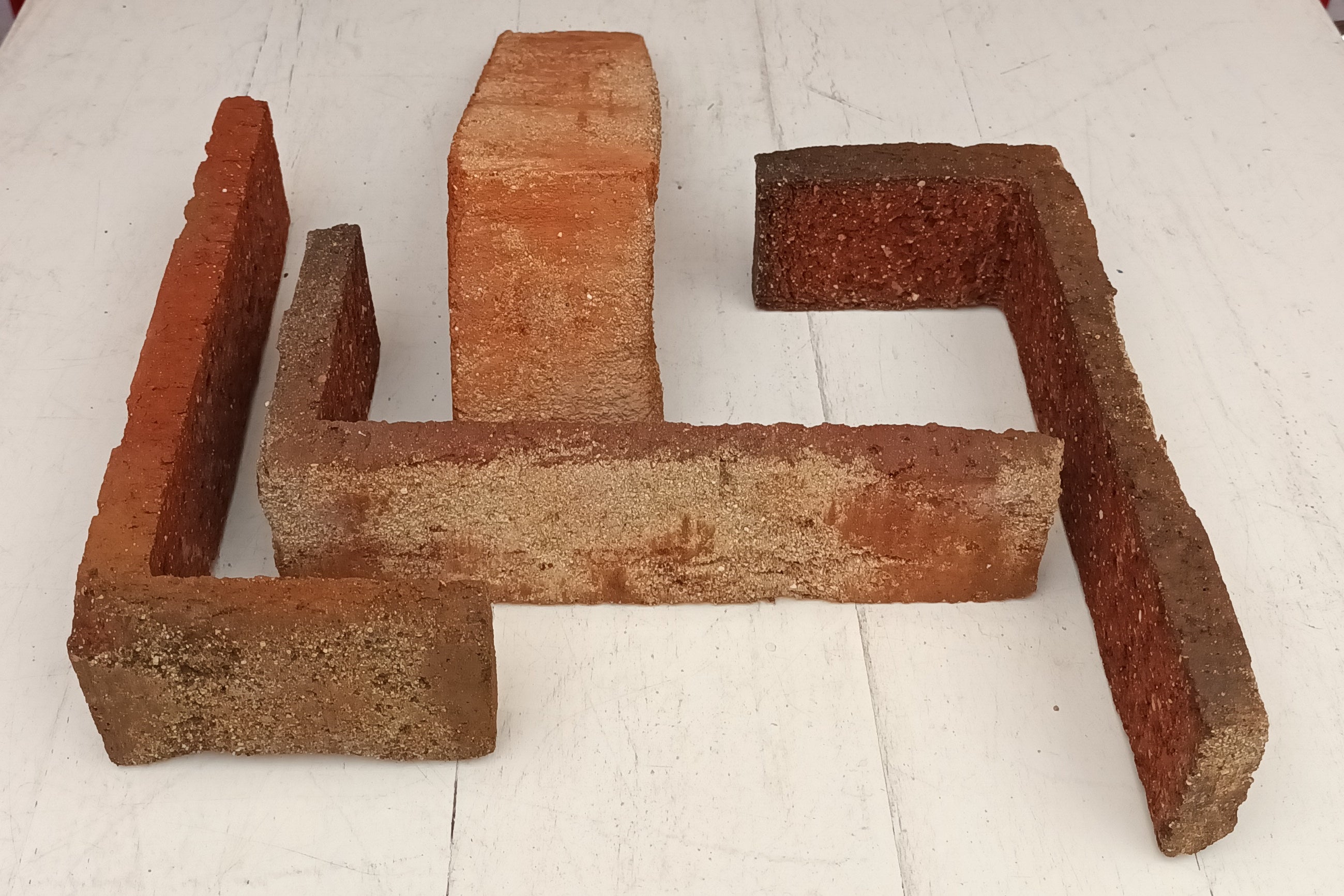 611 Röben Tonbaustoffe Moorbrand torf-bunt